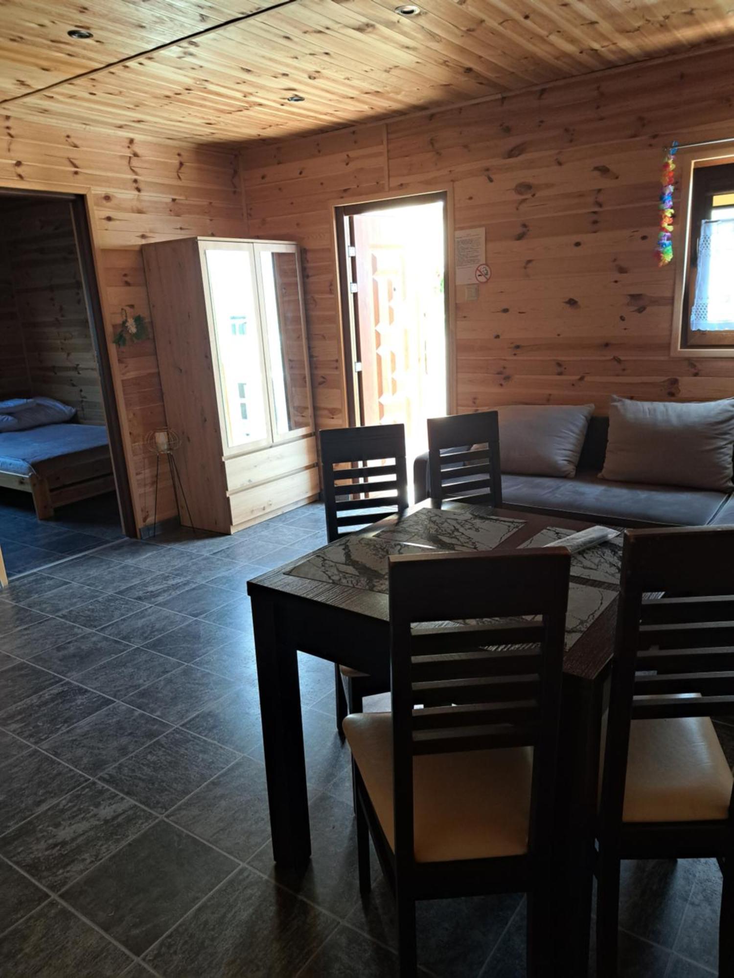 Domki Teo Pietrowe I Parterowe Rewal Buitenkant foto